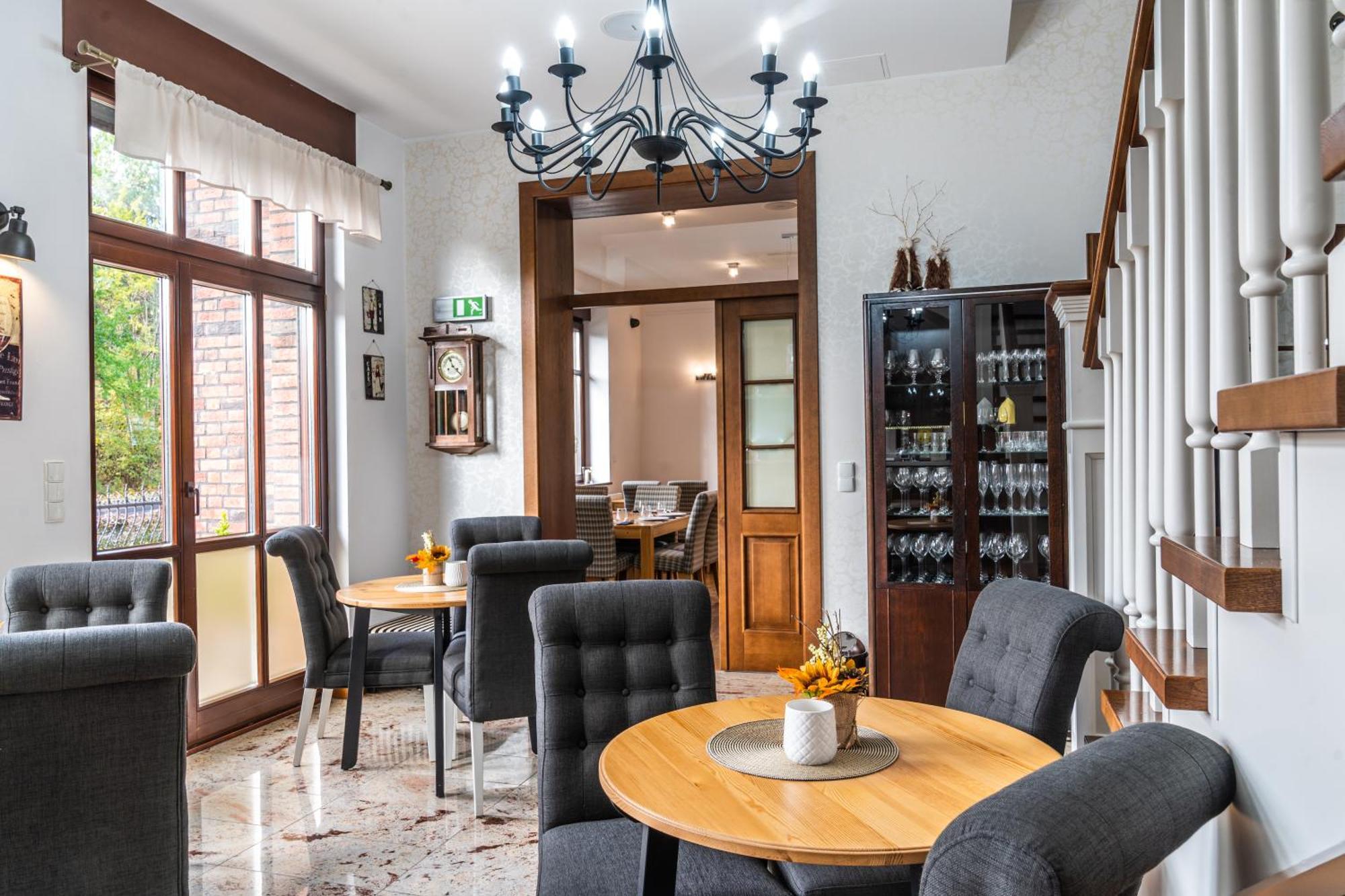 Biala Koszula Hotell Tleń Eksteriør bilde