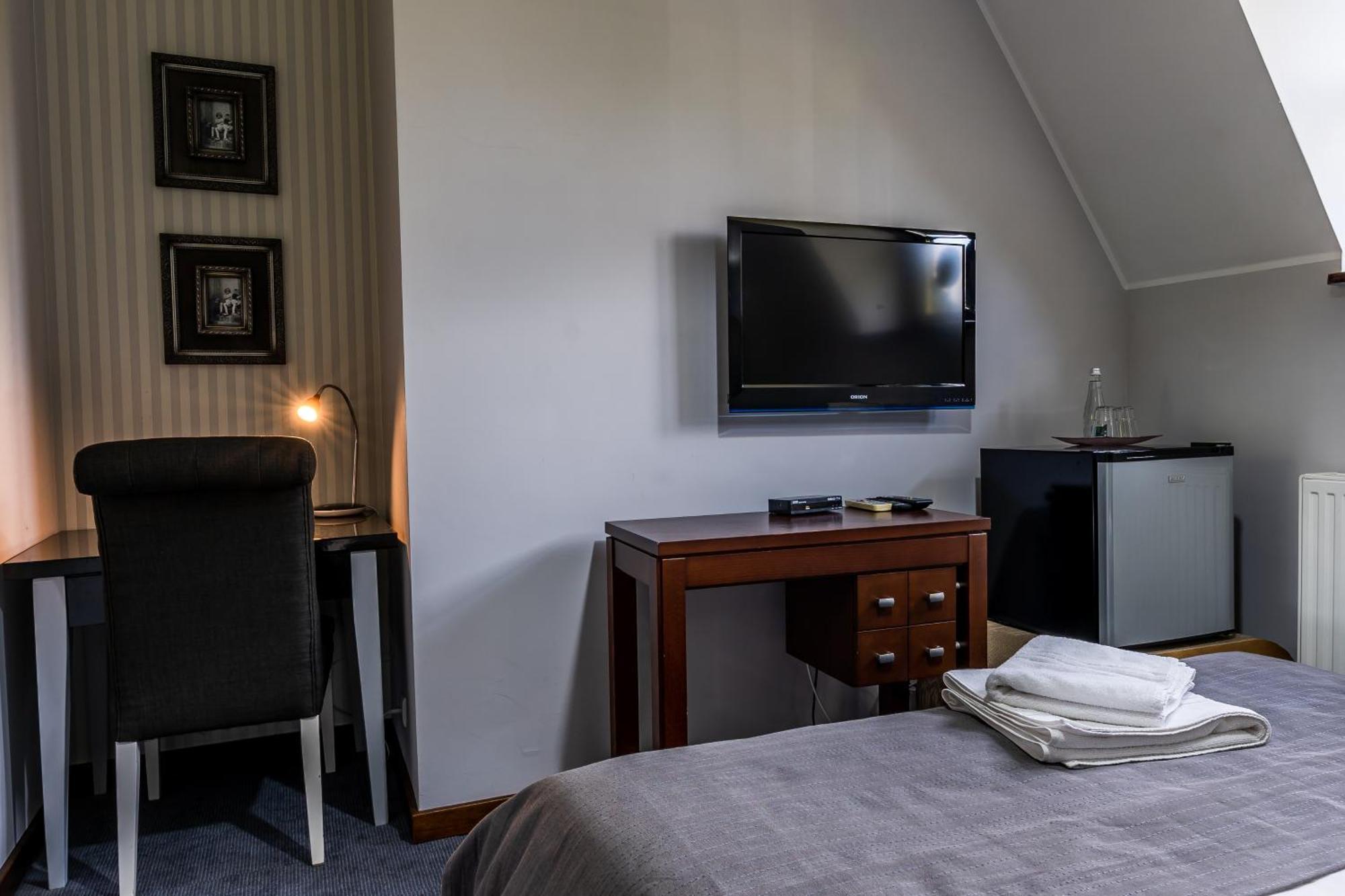 Biala Koszula Hotell Tleń Eksteriør bilde